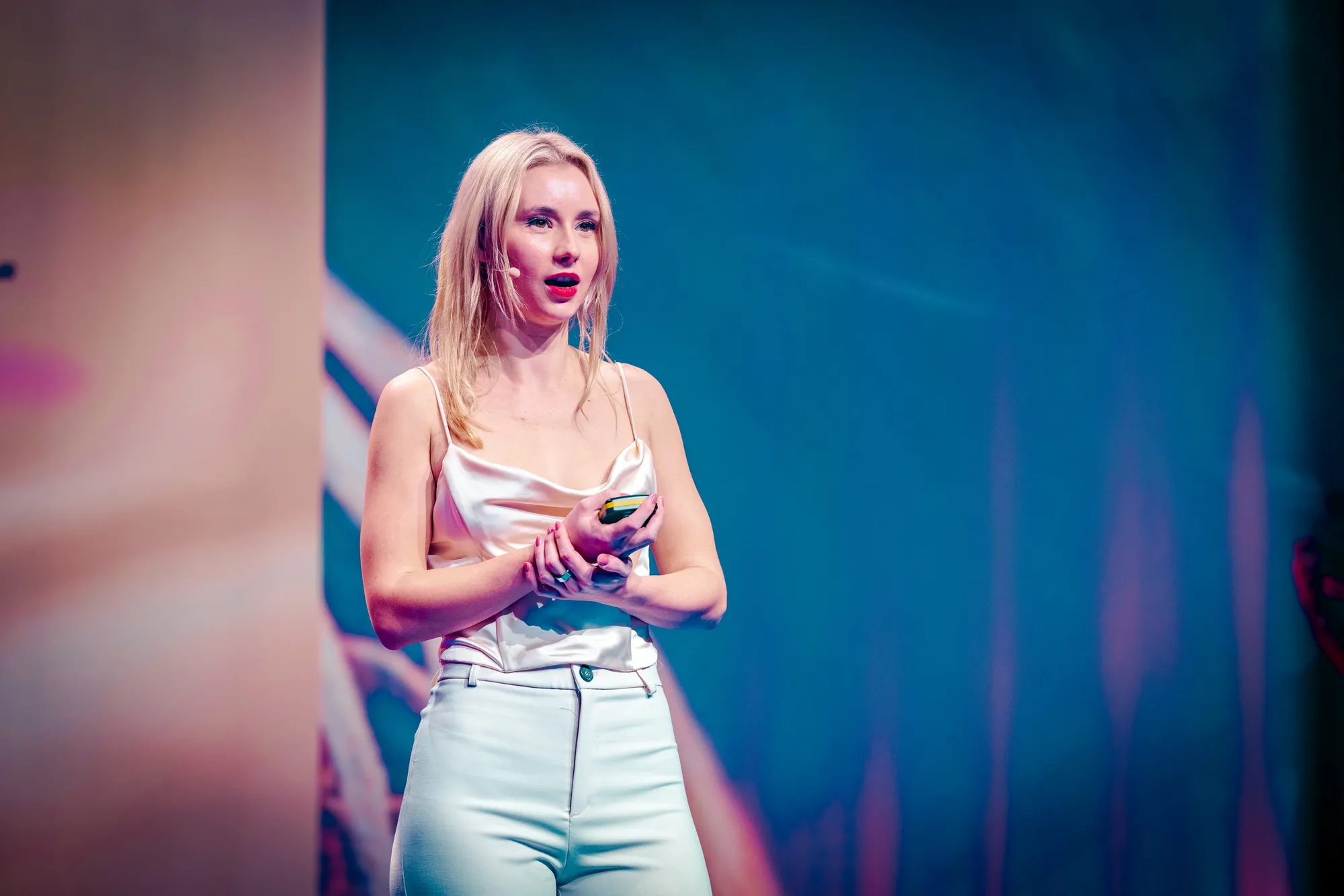 Anna Lindfors speaking